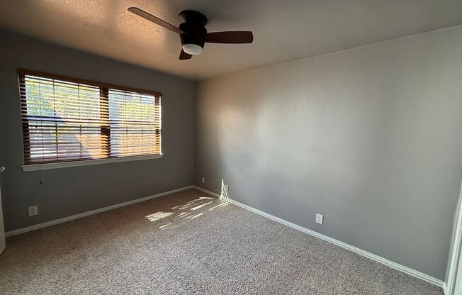 2 beds, 1.5 baths, $1,300, Unit #519