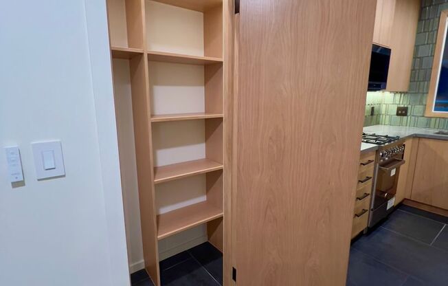 Studio, 1 bath, 400 sqft, $1,850, Unit 106