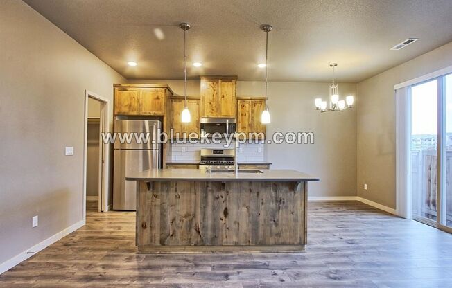 3 Bed, 2.5 Bath Townhome in Orchards by Prairie High School
