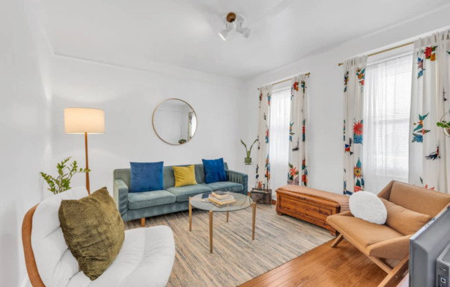 1409 BANGS AVE