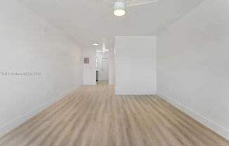 Studio, 1 bath, 400 sqft, $1,900, Unit Unit 03