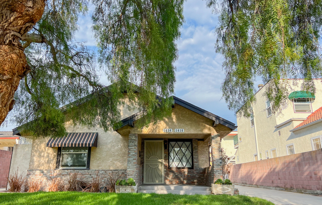 1414 AMAPOLA AVE