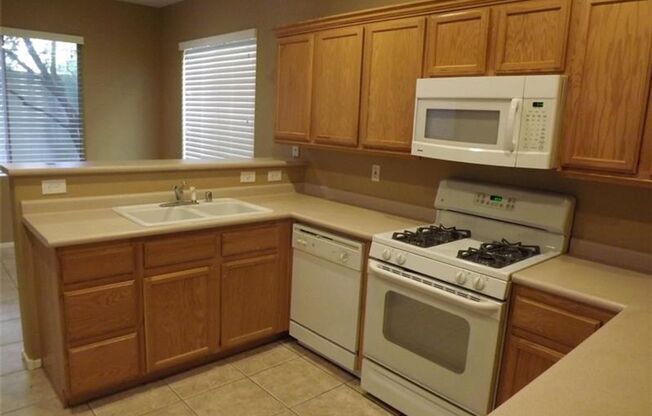 WONDERFUL 3 BEDROOM HOME AT END OF CUL-DE-SAC, FEATURES 2 SPLIT CAR GARAGE