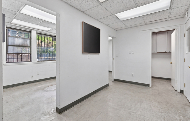 Studio, 1 bath, 744 sqft, $6,000, Unit 1F