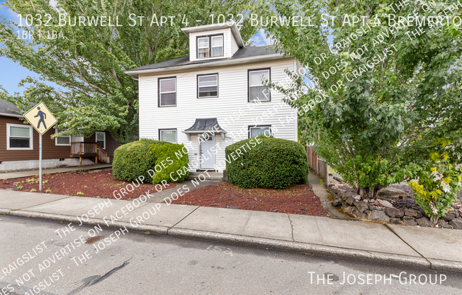 1032 Burwell St