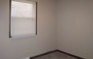 3 beds, 1 bath, $1,350