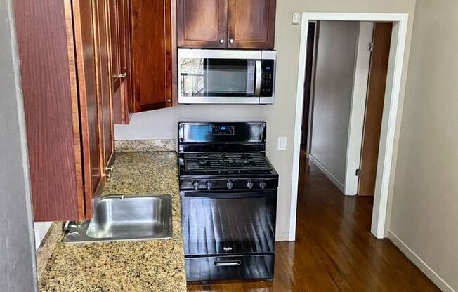 5709 S WENTWORTH AVE