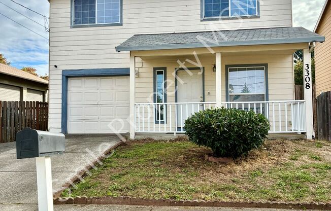 A beautiful 2-story single house with 4 bedrooms & 2.5 bathrooms!