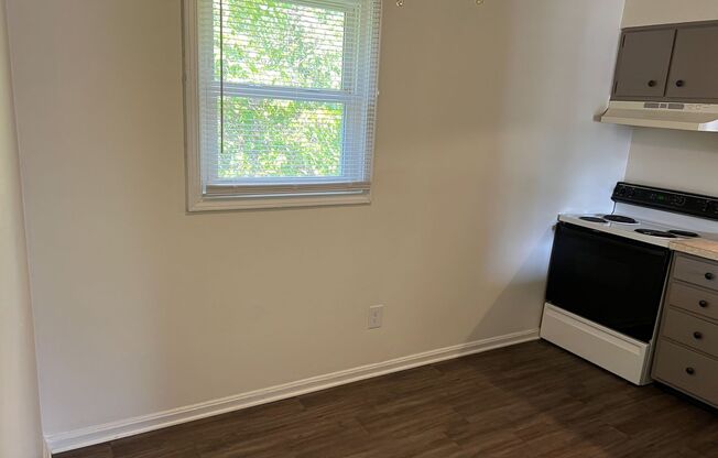 1 bed, 1 bath, 570 sqft, $875, Unit 2007-8