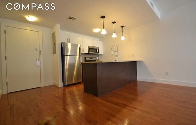 80 MESEROLE ST