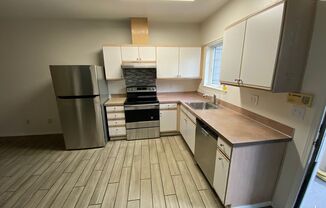 3 beds, 2.5 baths, $2,699, Unit Unit 2