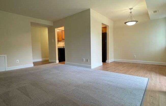 2 beds, 2 baths, 1,000 sqft, $2,150, Unit 14229 #203