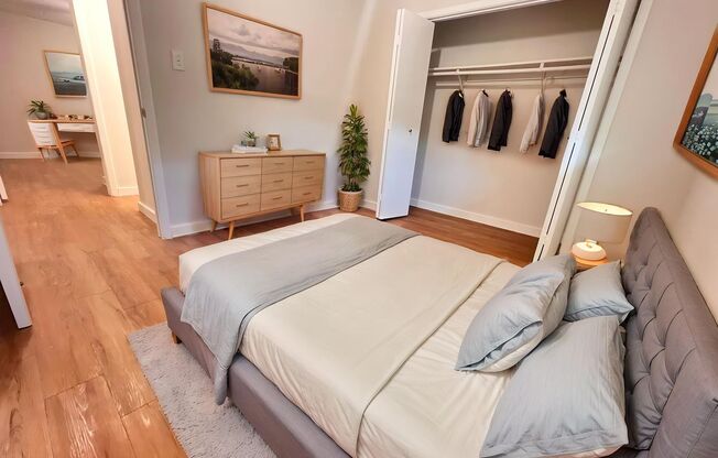 2 beds, 1 bath, 896 sqft, $1,499, Unit WIL-342