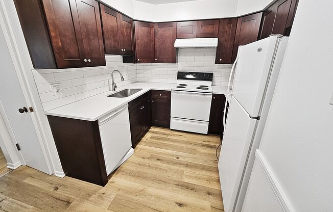 3 beds, 2 baths, $3,295, Unit 502