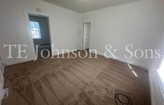2 beds, 1 bath, $995