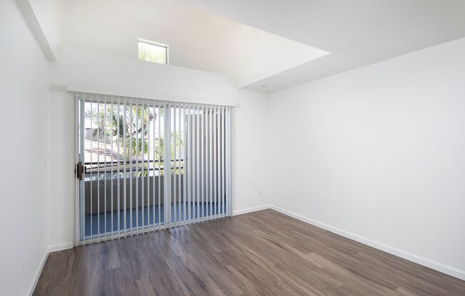 2 beds, 2 baths, 965 sqft, $2,995, Unit 311