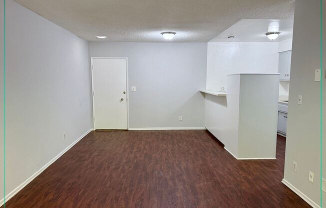 1 bed, 1 bath, 666 sqft, $1,725, Unit E223