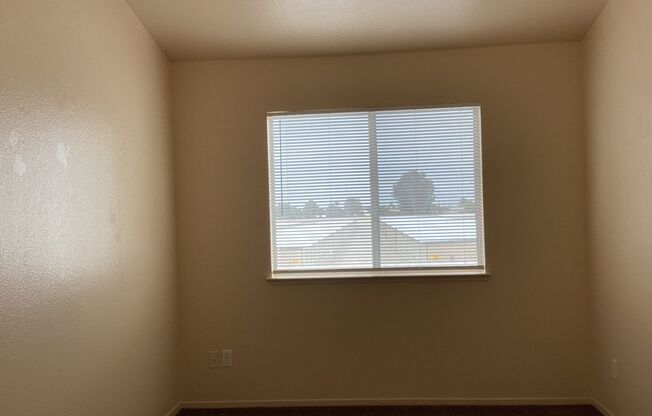 2 beds, 1.5 baths, $1,295, Unit 171