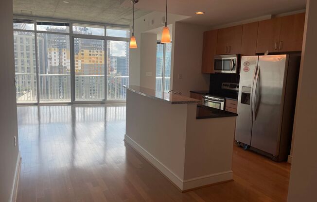 1 bed, 1 bath, $1,995