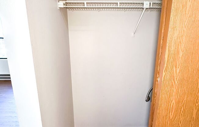 Studio, 1 bath, 460 sqft, $1,395, Unit 413