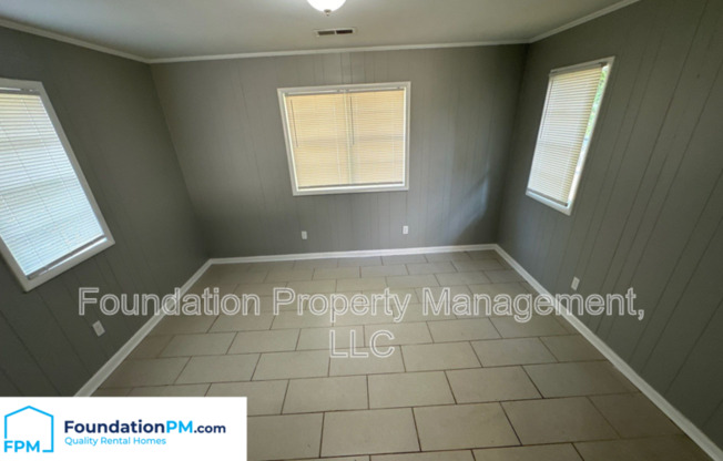 3 beds, 1 bath, 1,190 sqft, $1,075