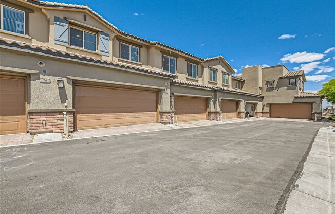 Breathtaking Summerlin TownHome in Gated Community with Rooftop Deck & Community Pool!