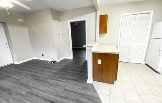 1 bed, 1 bath, 600 sqft, $879, Unit Unit 3