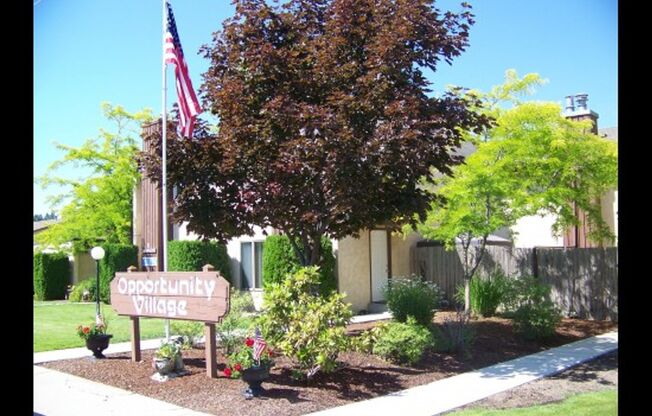 $1,075 / 2br - ►► Valley 2Bd 1Ba Apt with POOL! #3030 ◄◄ (Spokane Valley)