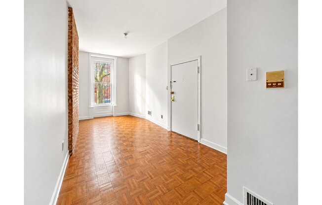 265 SAINT JAMES PL