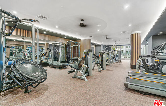 Studio, 1 bath, 569 sqft, $3,395, Unit 718