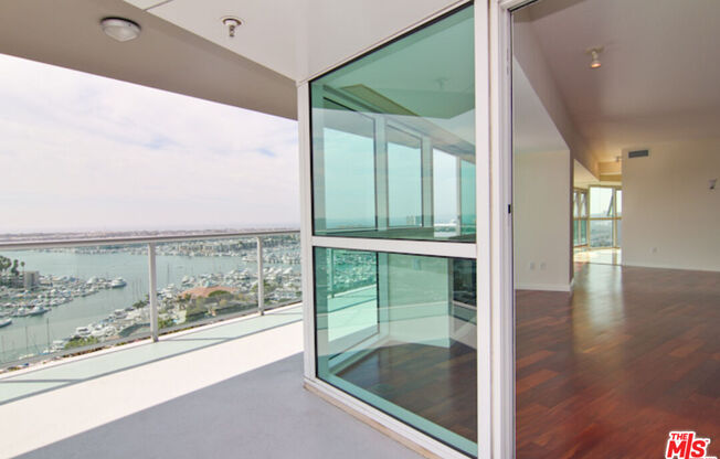 2 beds, 2.5 baths, 2,075 sqft, $10,000, Unit 1709