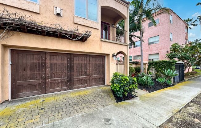 Beautiful 3BD/3.5BA W/ A/C and 2-Car Attached Garage in Hillcrest!