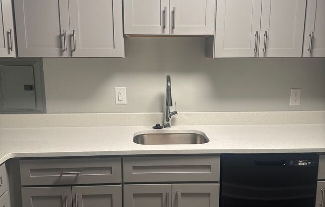 3 beds, 2 baths, 1,300 sqft, $2,550, Unit 3351 #002