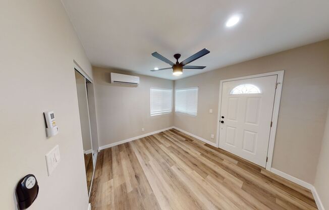 Renovated! 4BD/2BA on La Dorna
