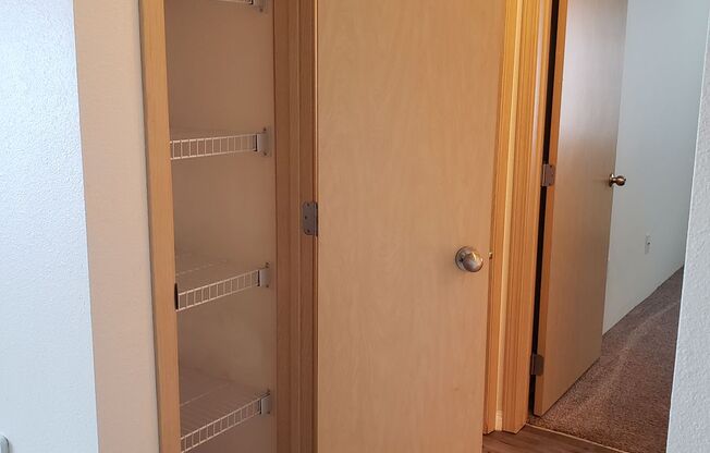2 beds, 1 bath, 890 sqft, $1,295, Unit A201