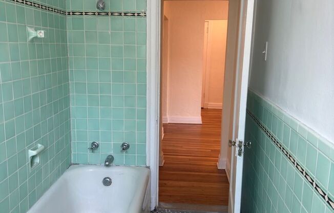 2 beds, 2 baths, 1,303 sqft, $2,200, Unit New King Edward 202