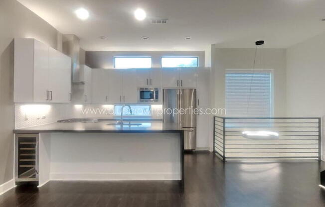 1625 Hickory Street #105