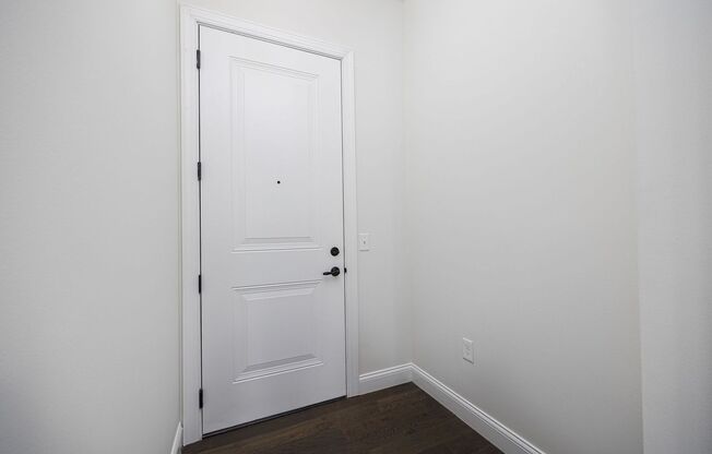 1 bed, 1 bath, 605 sqft, $1,390, Unit 405