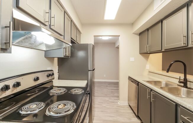 2 beds, 2 baths, 950 sqft, $1,150