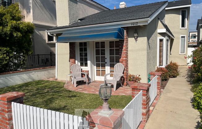 Lovely 2 story home in downtown Huntington Beach!