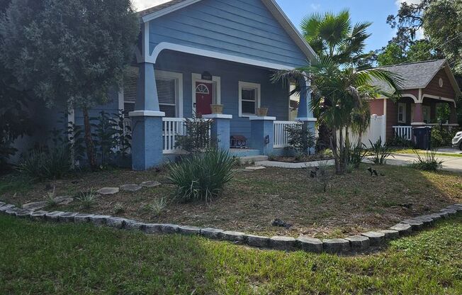 3 beds, 2 baths, $2,600