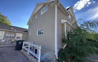 400 E 24 ST