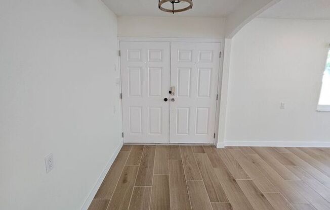 1018 SPINDLE PALM WAY