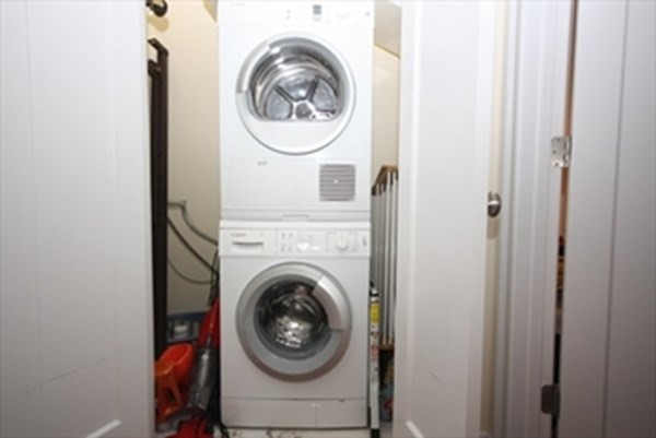 2 beds, 2 baths, 1,561 sqft, $6,250, Unit C1007