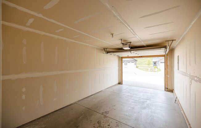 2 beds, 1.5 baths, 1,080 sqft, $1,875, Unit 3324