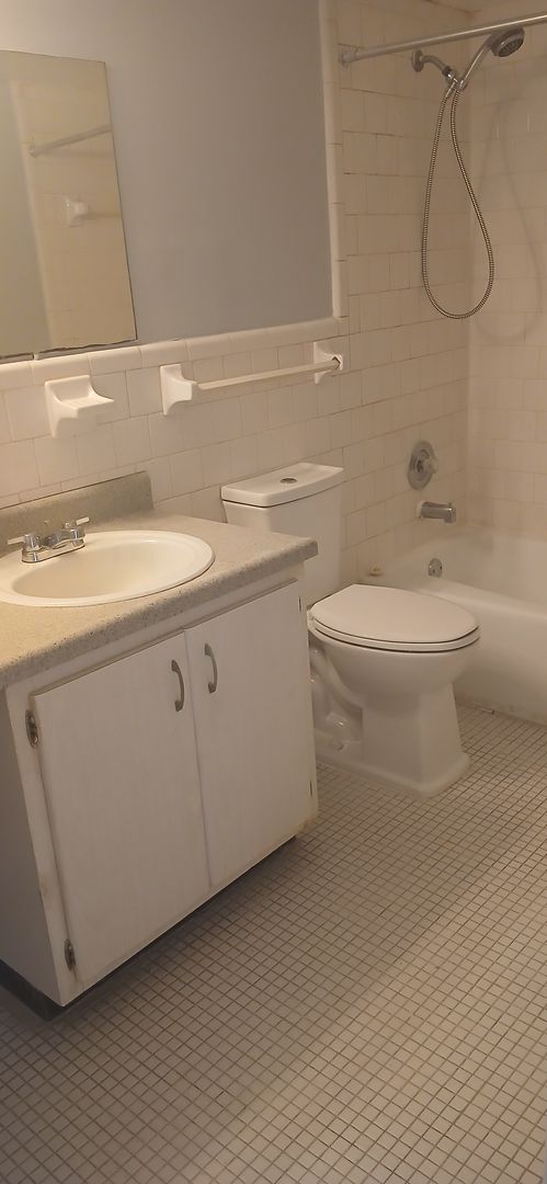 1 bed, 1 bath, 720 sqft, $1,350, Unit 112