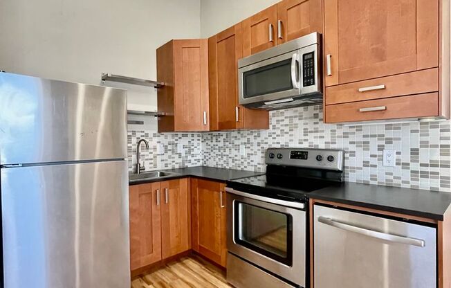 1 bed, 1 bath, $1,050, Unit 224