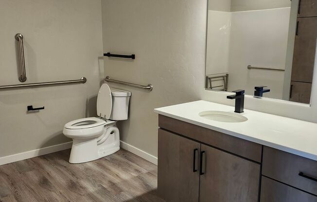 2 beds, 2 baths, 1,046 sqft, $1,600, Unit 208