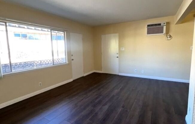 1 bed, 1 bath, $1,800, Unit 18