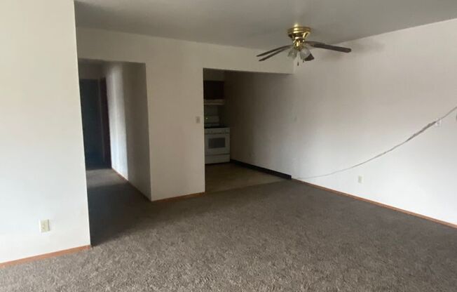 3 beds, 1.5 baths, 1,066 sqft, $1,499, Unit 5166 D08